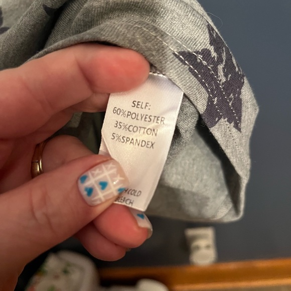 Easel star print top! - Picture 9 of 10